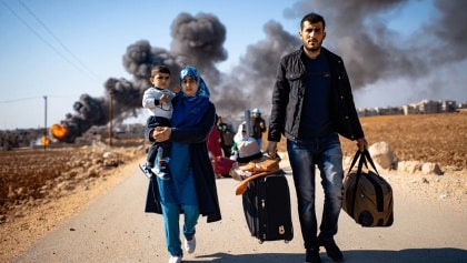 Israel ordena evacuar una población al sur de Líbano y sigue con los ataques pese a extenderse la tregua