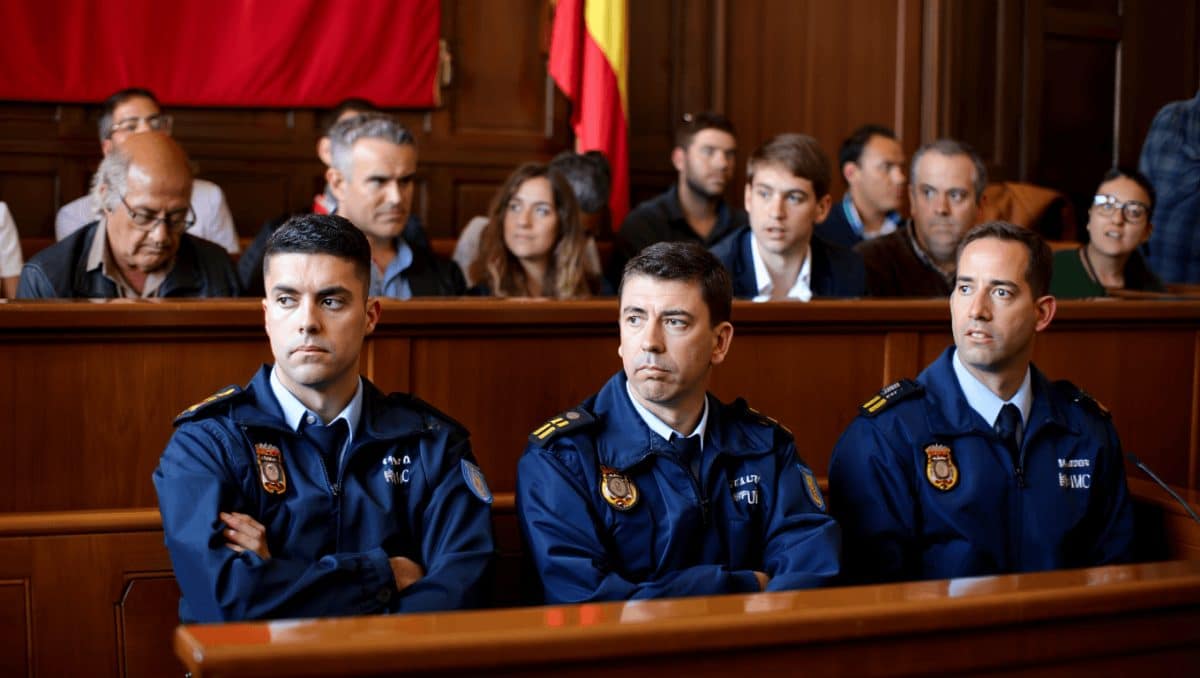 Varios agentes de policía confirman durante el juicio de la Kitchen el seguimiento a la mujer de Bárcenas