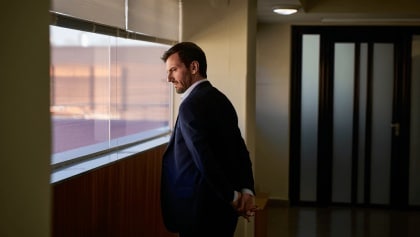“Javier, por favor, abandona el grupo”: los 'whatsapps' del cese de Ortega Smith del Comité Ejecutivo de Vox