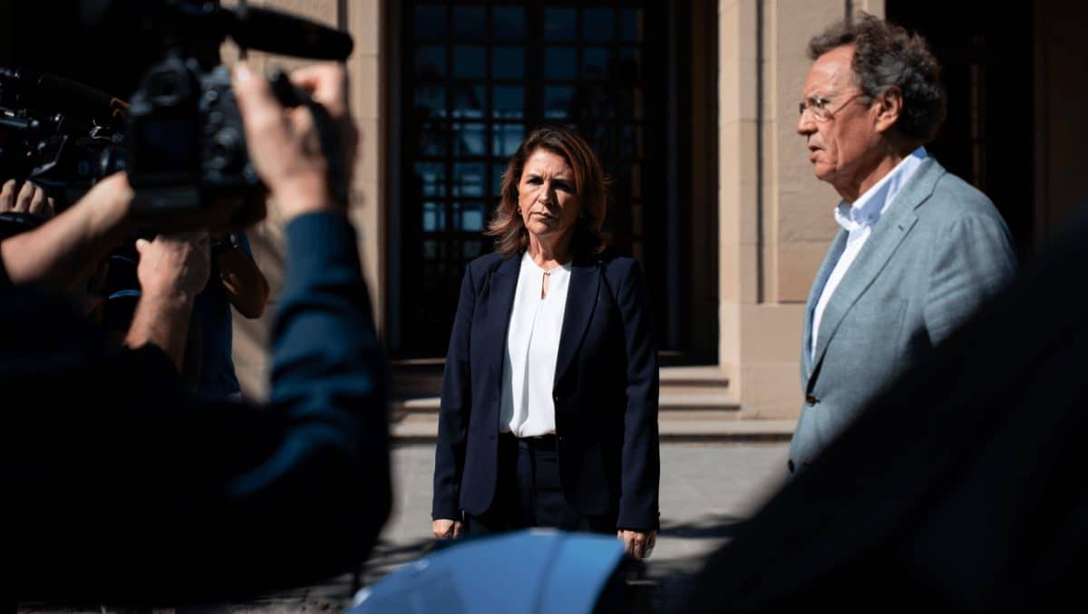 Un juzgado cita a Yolanda Díaz el 19 de abril por la demanda de Julio Iglesias