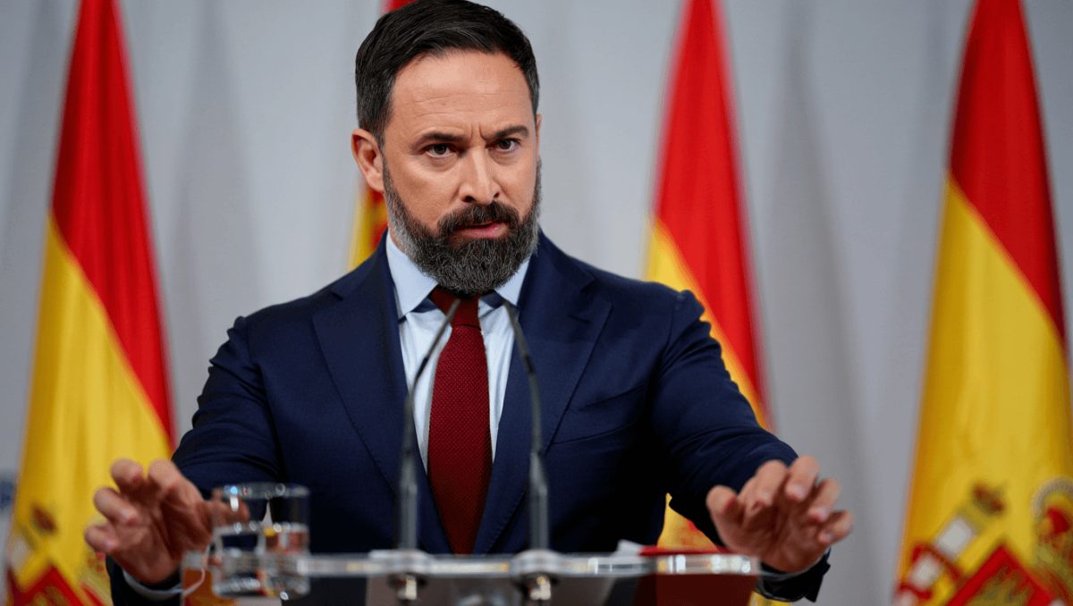 Abascal carga contra el “fanatismo climático” mientras acusa a Moreno de tener un plan para “arrancar olivos”