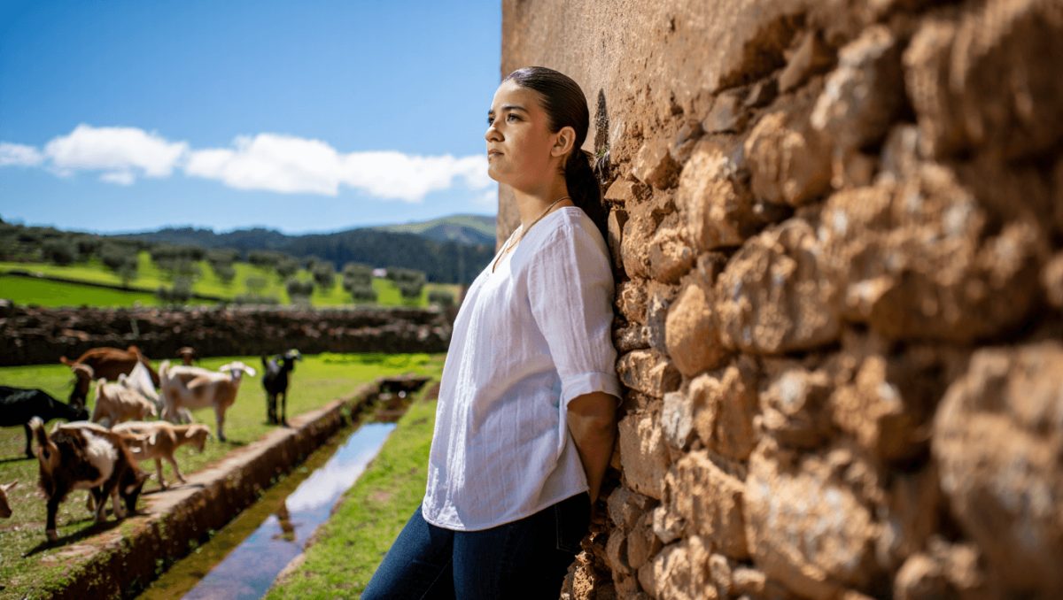 Magüi Mira: "Soy niña de campo y me crie en la masía de mi abuela, entre cabras y acequias"