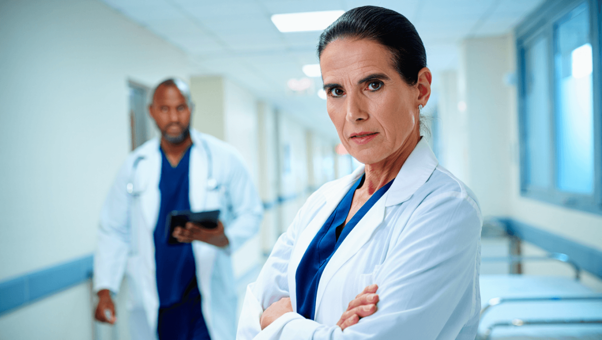 Mónica García: "Los sindicatos médicos no están siendo honestos con los profesionales"