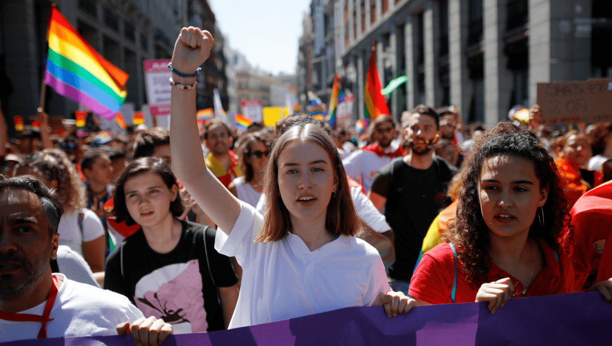 Manifestación del Orgullo 2026 desde Madrid, en directo hoy en vídeo: "¡A las calles con orgullo! Disidencia y resistencia”, el lema de la marcha