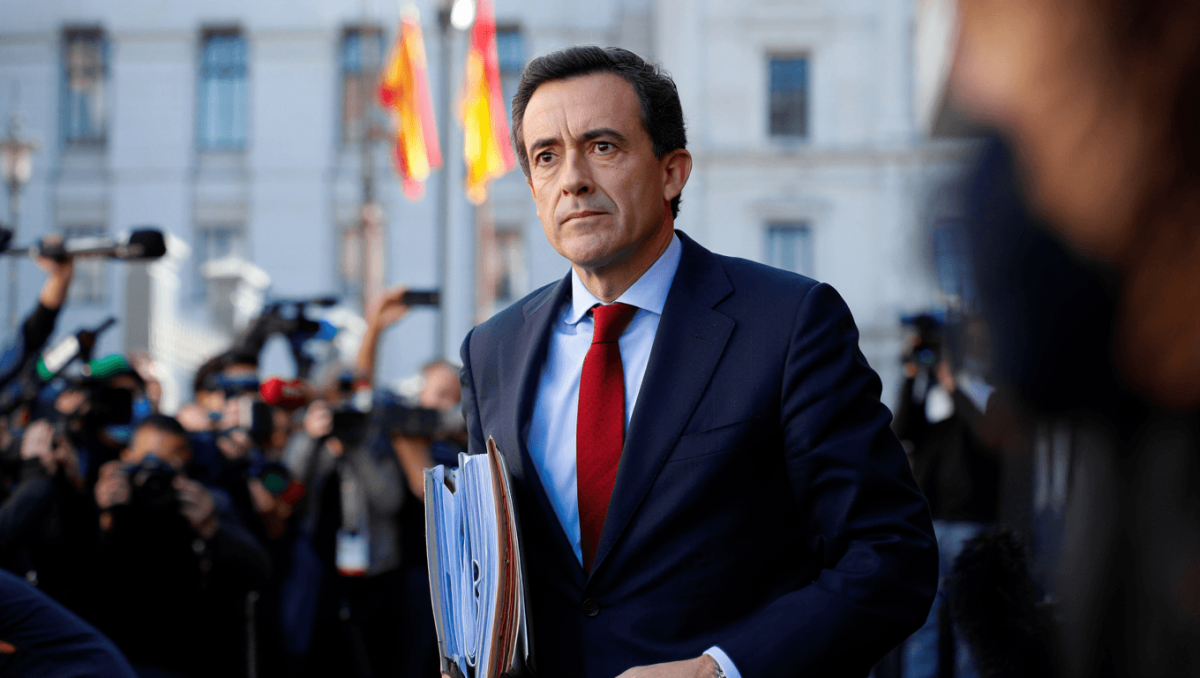 El PP pide al juez que testifique el ex fiscal general y su número dos en el caso Leire Díez