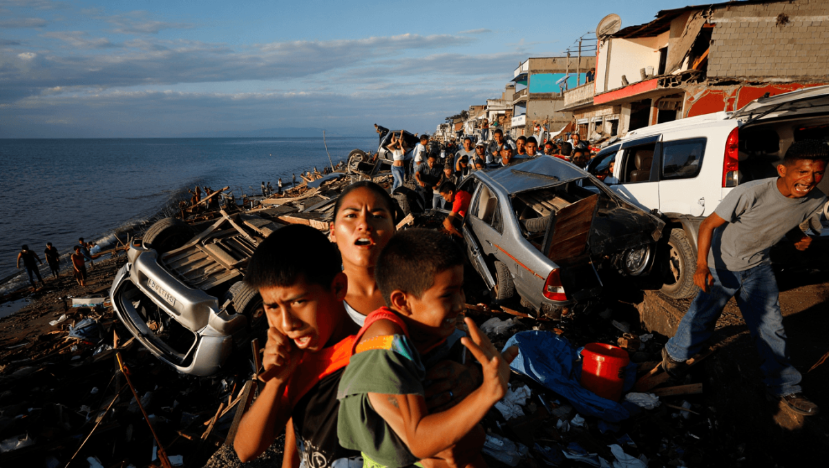 Un terremoto de 7,4 sacude la costa de México cerca de Guatemala