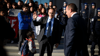 El PP se enreda con la acogida de menores: dice ahora que “cumplirán la ley” mientras varias comunidades en las que gobiernan con Vox se oponen