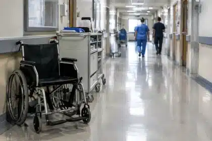 Deuda se dispara y mengua inversión en hospitales: sanidad al borde del colapso