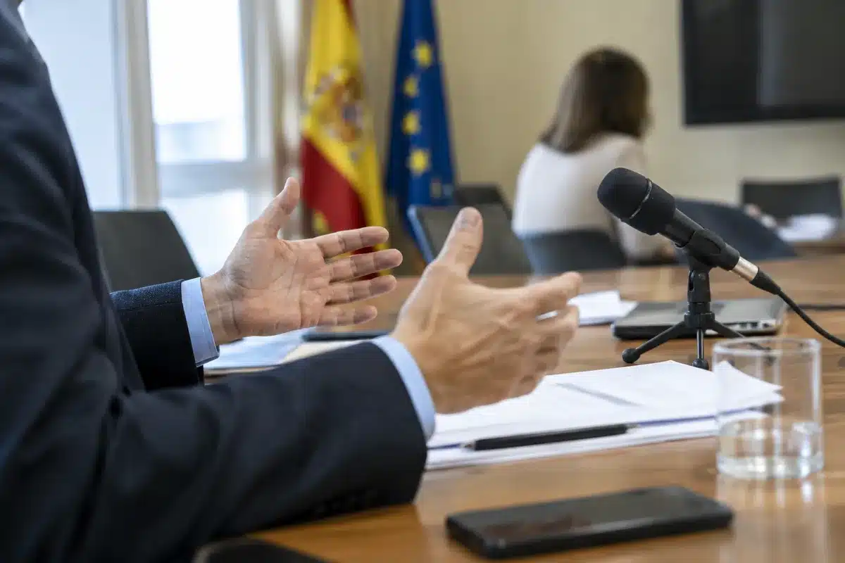 Podemos impulsa a Montero y Rufián tras choque con Frente Amplio: freno a la derecha